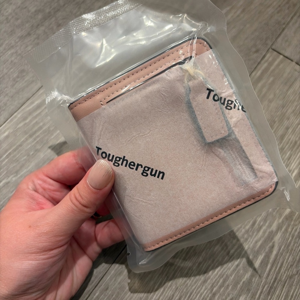 Elegant Pink Key & Card Holder - Picture 3 of 4